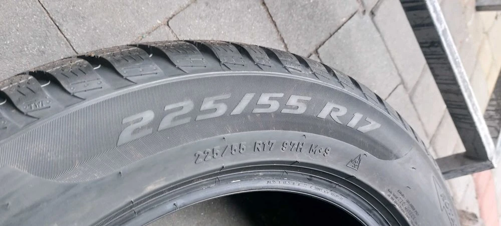 Резина зима НОВА Pirelli 225/55 R17 Sottozero 3 *(BMW)