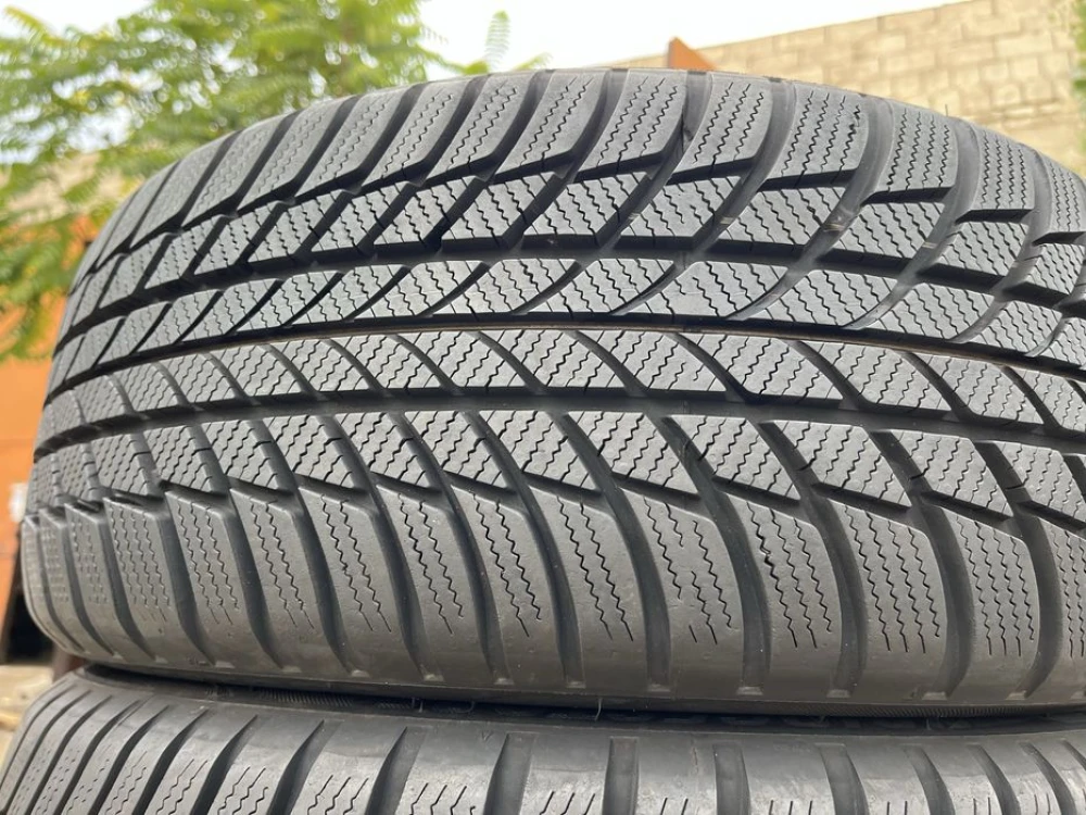 225/50 r18 Bridgestone Blizzak LM001 Run Flat Резина зимняя