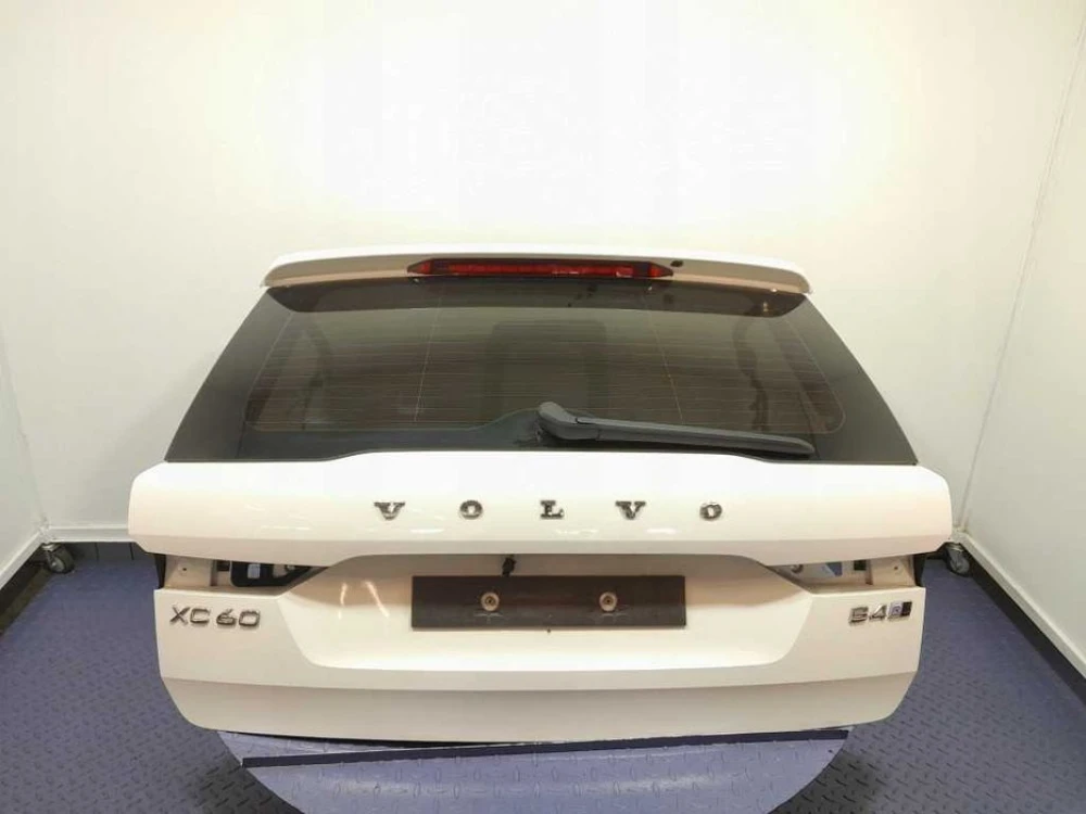 Крышка багажника Volvo XC60