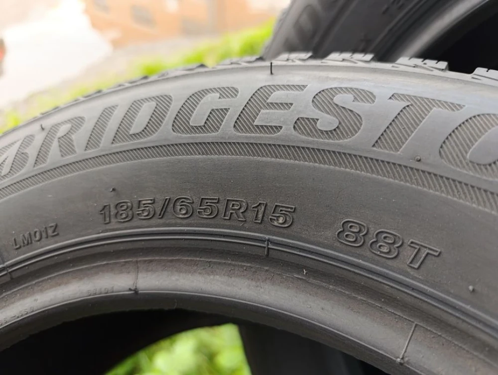 Зимові шини Bridgestone 185/65 R15 резина Р15