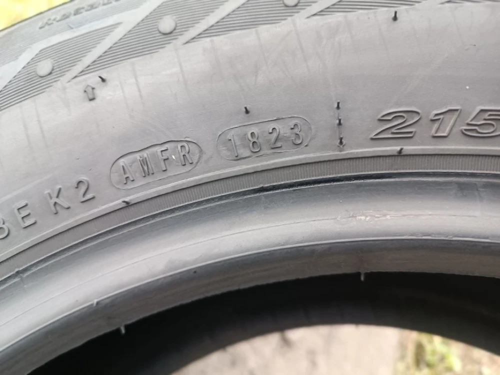Зимові шини Nexen 215/65 R16 резина Р16