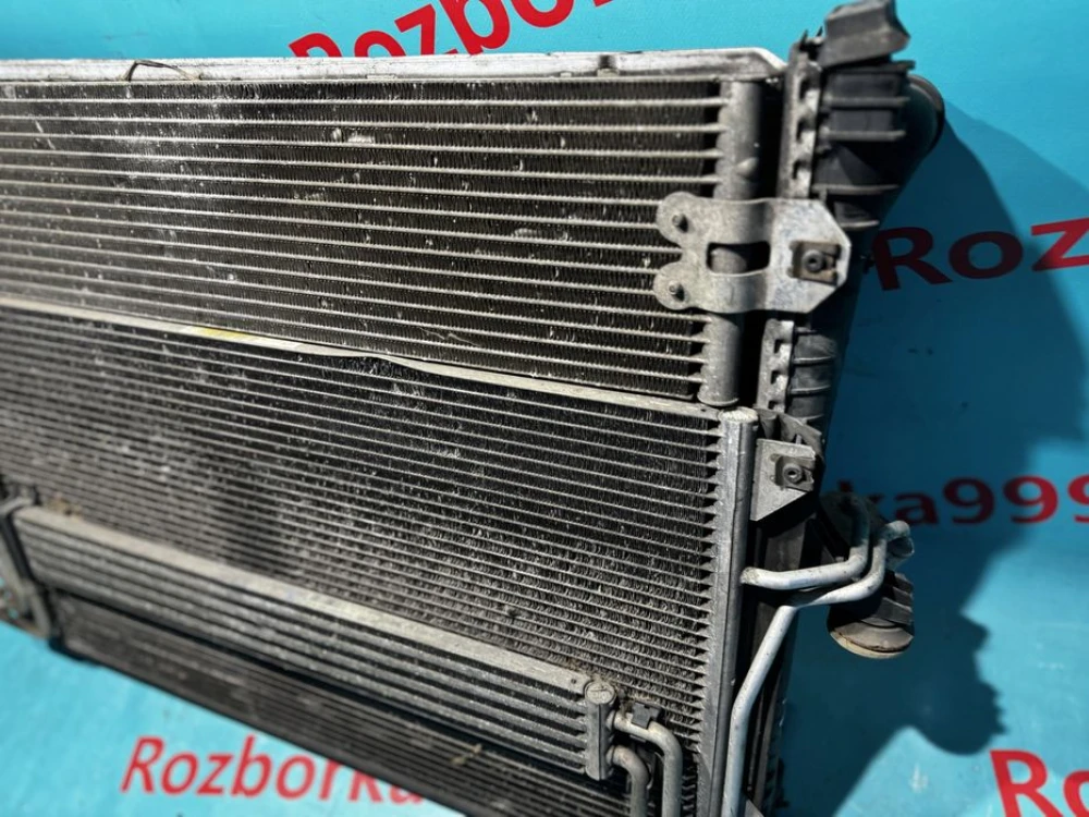 Радіатор vw touareg 7L Audi Q7 3.0 касета
