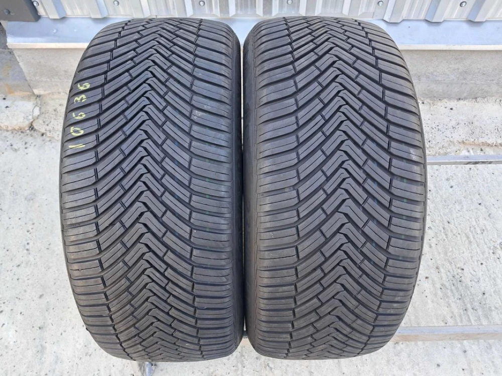 Резина 90% протектор Continenrtal 235/45 R18 All Season Contact DOT23