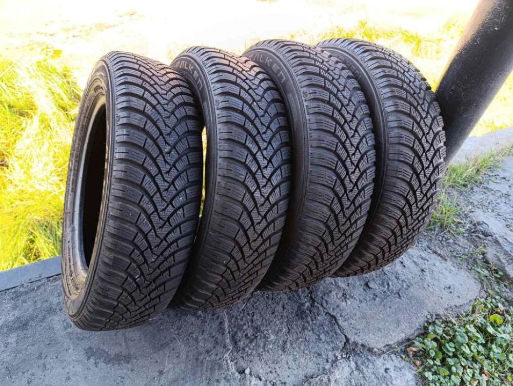 Практично нові зимові шини Falken 175/65 R15 резина Р15