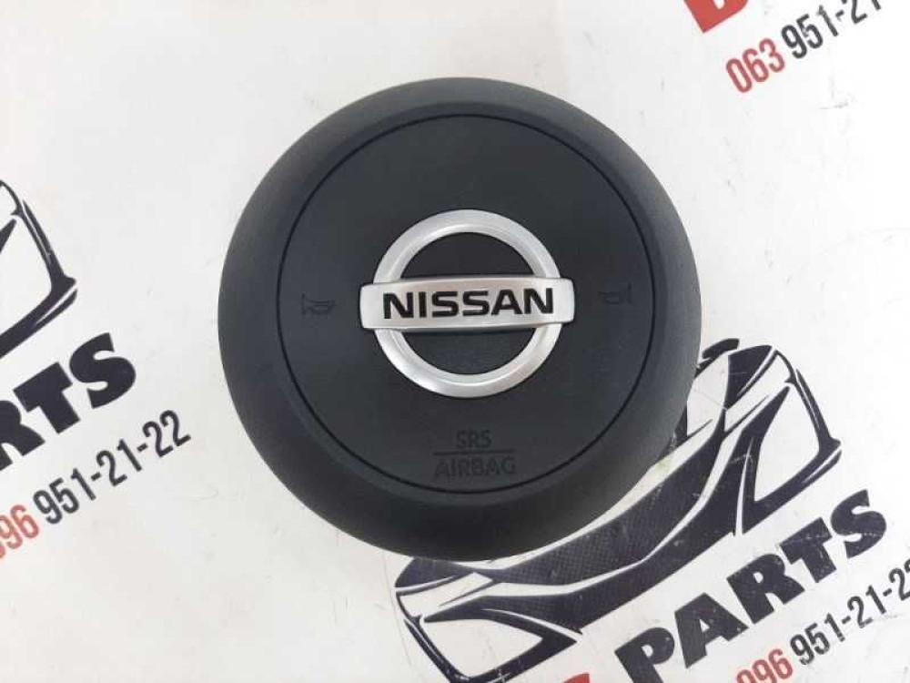 Подушка безопасности в руль Nissan Rogue T33 2020-2024 год  985106RR8A