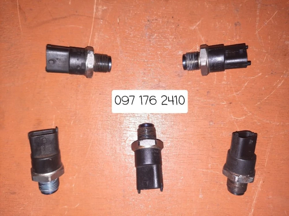 Датчик давления топлива 0281002720 Renault Megane Laguna Trafic Bosch