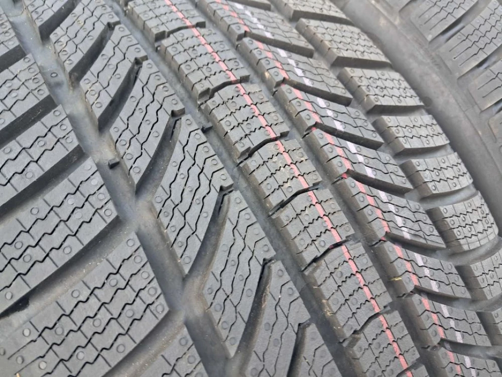 Резина зима НОВА Continental 255/40 R21 TS870P DOT21 Q4 SQ5 EQC XC60