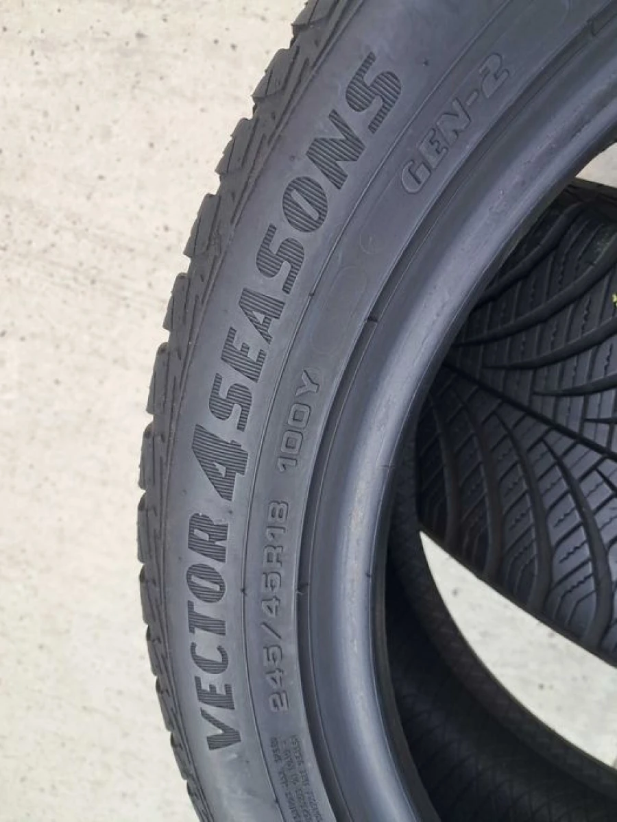 Резина 90% протектор Good Year 245/45 R18 Vector4Seasons GEN-2
