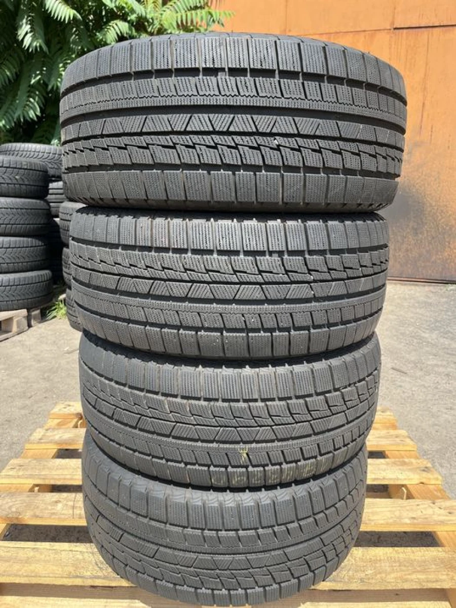 235/45 r18 Firemax FM805 Резина зимняя 22 год