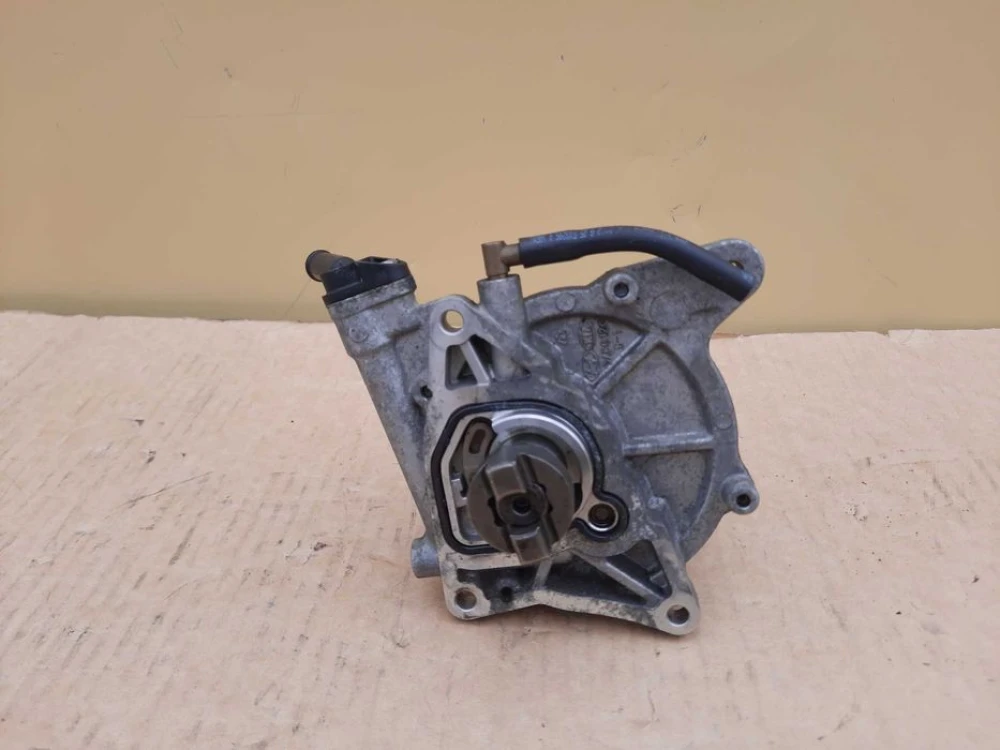 Вакуумний насос Kia 2.0 Вакуумнік 28810-2F600 Hyundai 2.2 28810-2F000