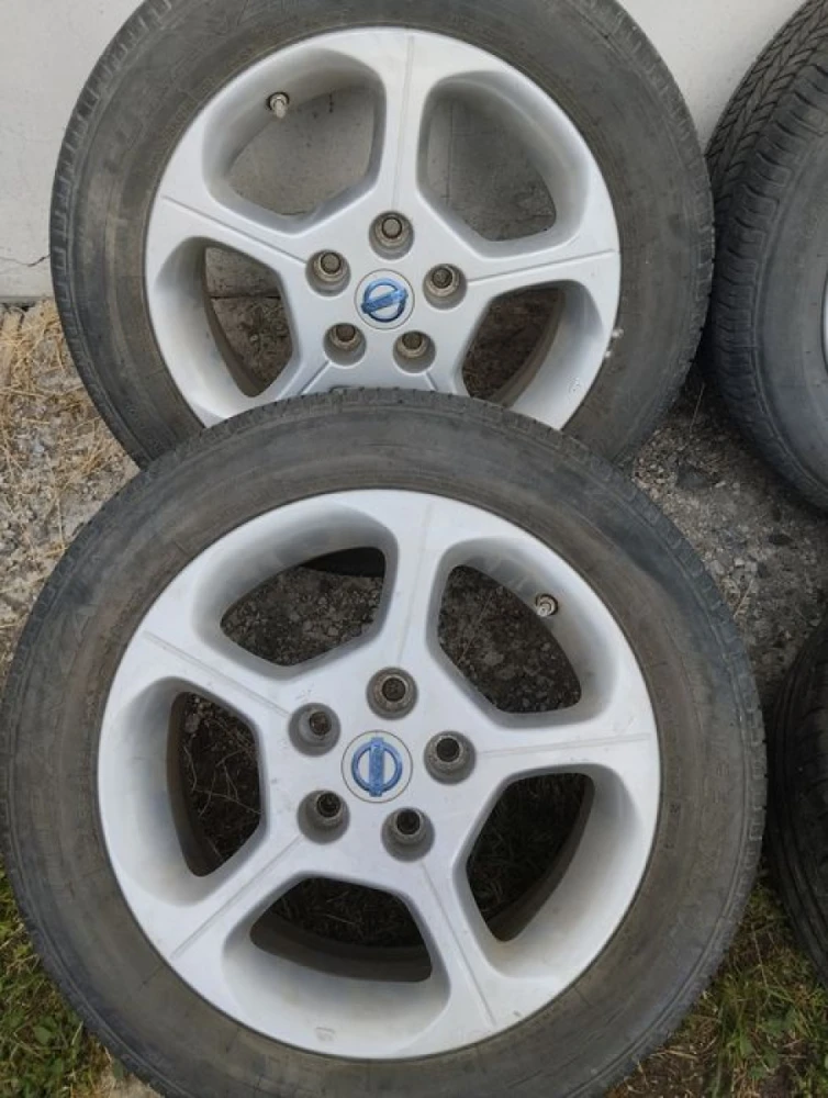 Диски колеса в зборі 5×114.3 R16 205/55/16 Nissan Laef