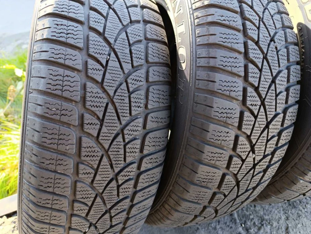 Зимові шини Dunlop 215/60 R17 резина Р17