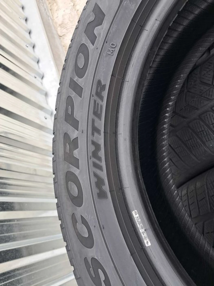 Резина зима 85% протектор Pirelli 255/50 R19 Scorpion Winter