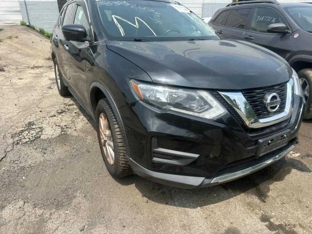 Решетка радиатора под камеру Nissan Rogue SV AWD Т32 Рог