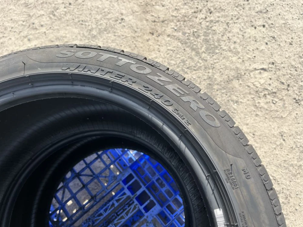 255/40 r18 Pirelli Sottozero winter 98% Резина зимняя