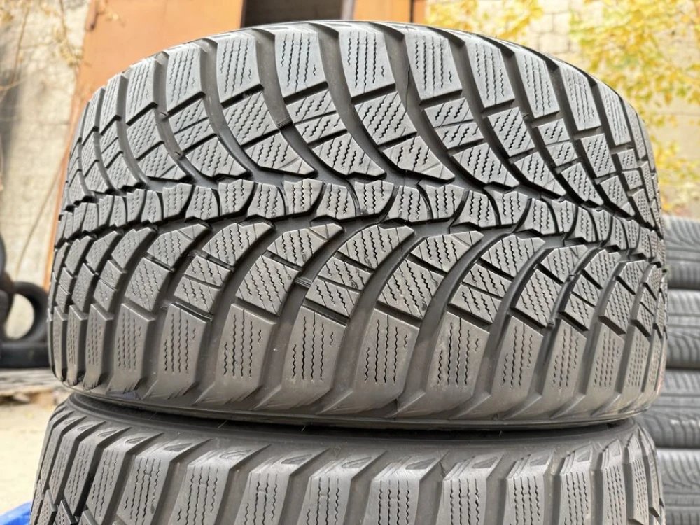 265/35 r18 Kumho WinterCraft WP71 Резина зимняя 95%