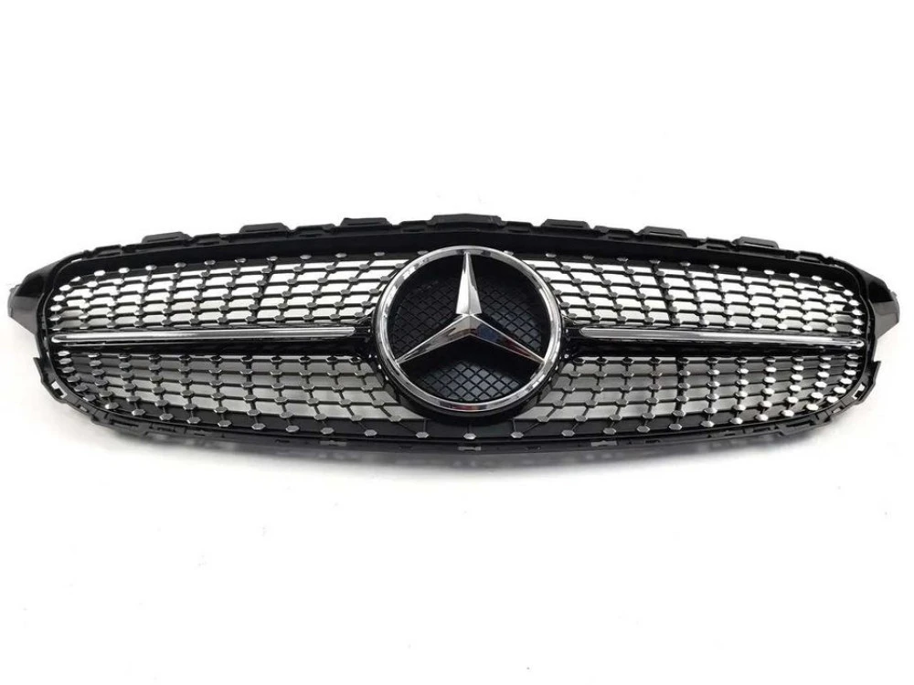 Решетка радиатора mercedesC W205 14-18г.диамантовая(чорная)без камеры.