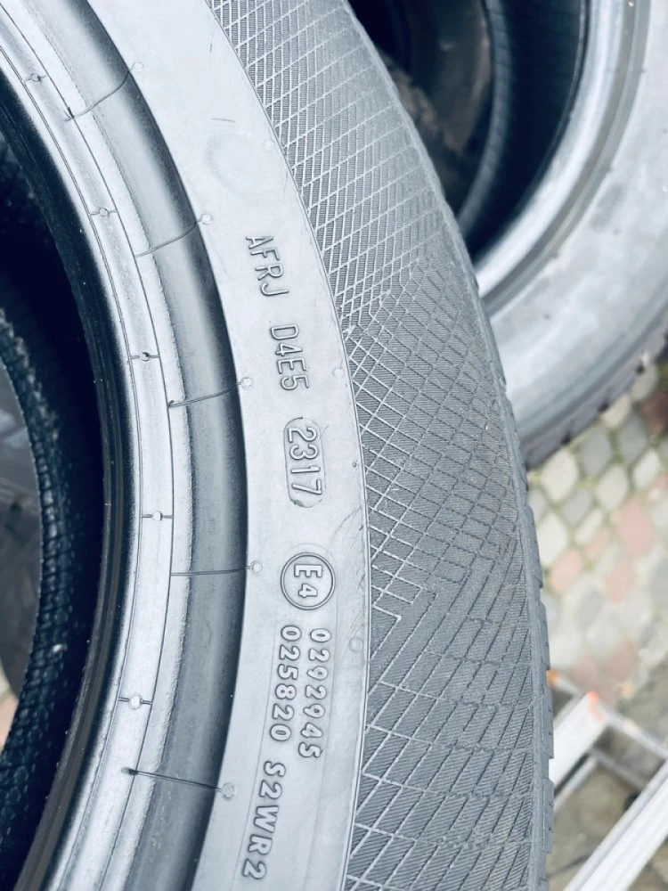 Пара шин резина 235/60 R17 Continental 2017р
