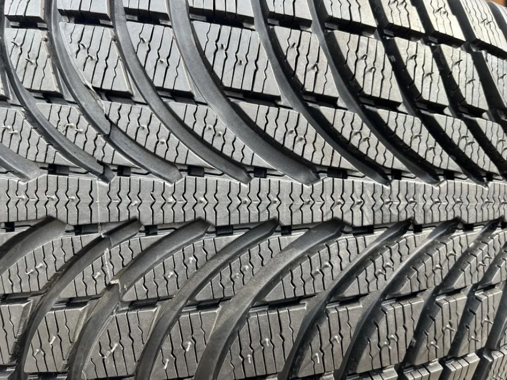255/55 r20 Michelin Latitude Alpin LA2 23 год НОВАЯ Резина зимняя