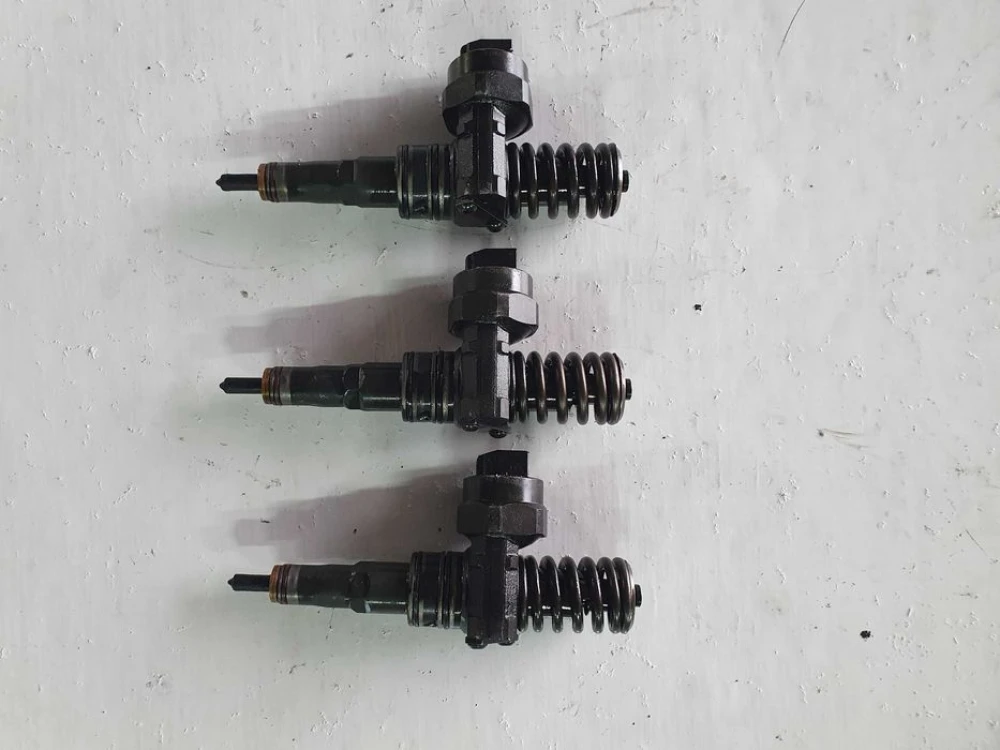 Насос форсунки VW Passat B5 1.9 TDI
0414720007