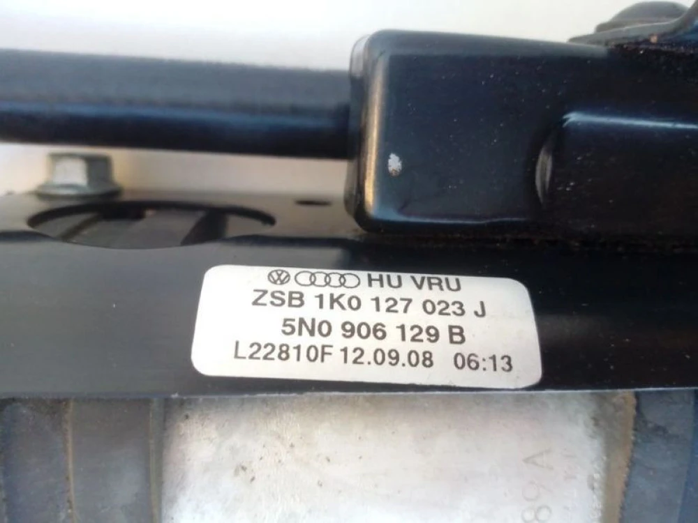 Топливный насос 1K0 906 089 A Passat CC Skoda Superb 2 2.0 TDI