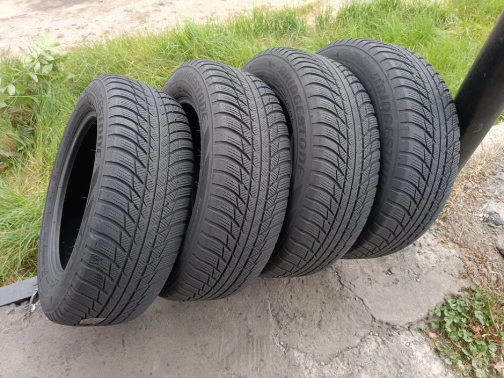Зимові шини Bridgestone 205/60 R16 резина Р16
