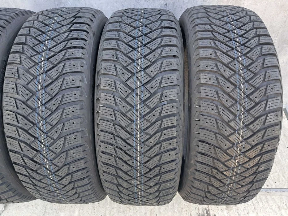 Резина зима Good Year 235/55 R20 Ice Arctic SUV DOT22 Lexus RX Toyota