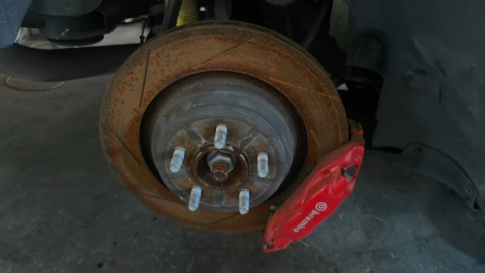 Dodge Challenger/Charger тормоза  Brembo 6 поршнів