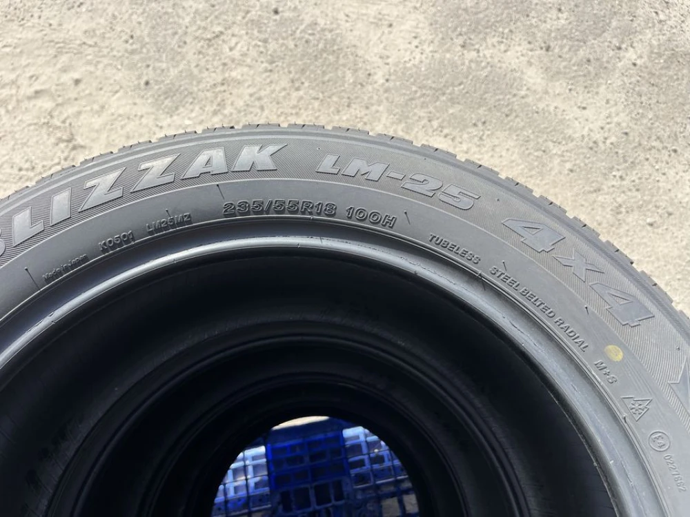 235/55 r18 Bridgestone Blizzak LM-25 Резина зимняя