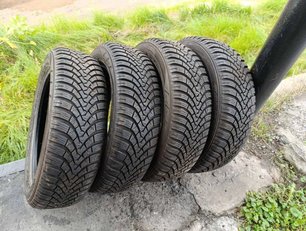 Майже нові зимові шини Falken 165/60 R15 резина Р15