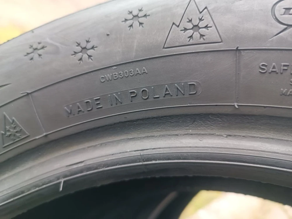 Зимові шини Dunlop 185/60 R15 резина Р15