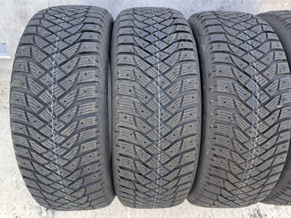 Резина зима Good Year 235/55 R20 Ice Arctic SUV DOT22 Lexus RX Toyota