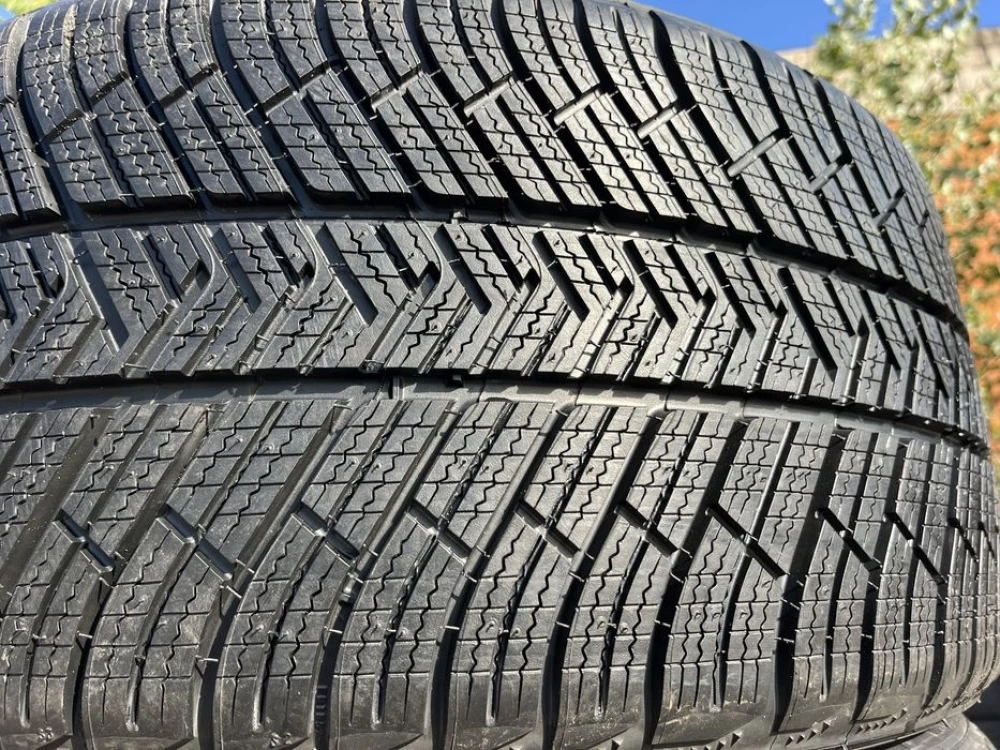 265/40 r19 Michelin Pilot Alpin PA4 NO НОВАЯ Резина зимняя