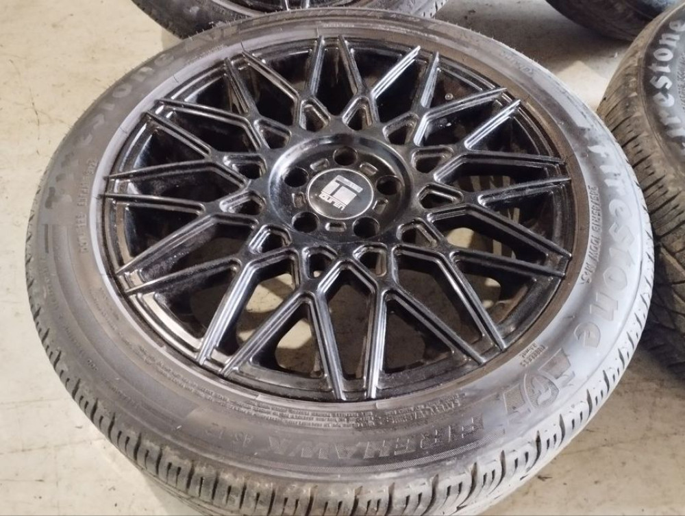 Диски колеса резина Audi 5/112 R18 245/45