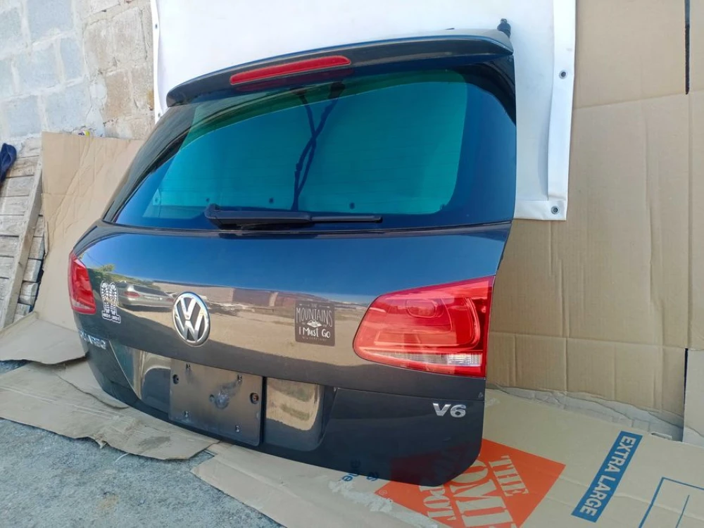 Крышка багажника ляда со стеклом VW Touareg NF Туарег 2 2010-2018