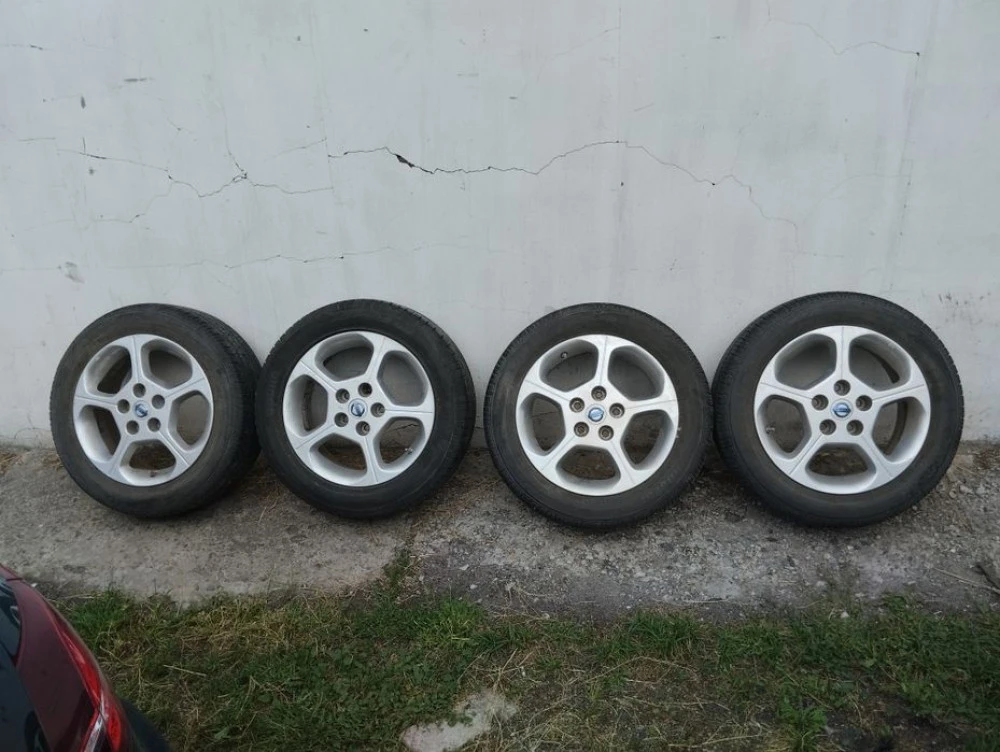 Диски колеса в зборі 5×114.3 R16 205/55/16 Nissan Laef