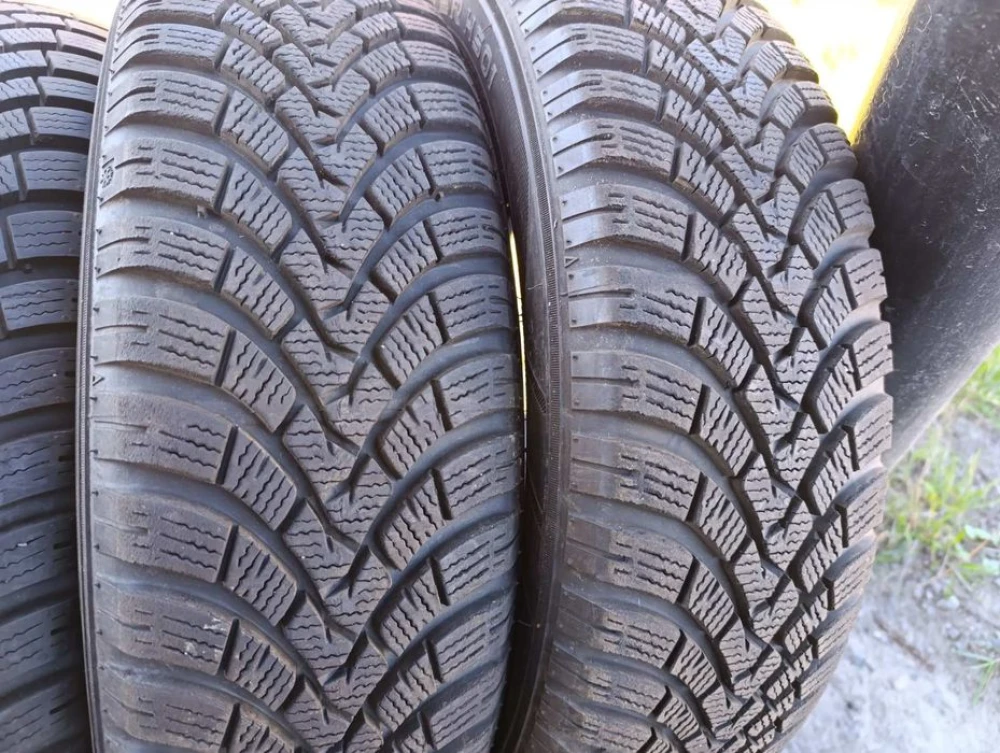 Практично нові зимові шини Falken 175/65 R15 резина Р15
