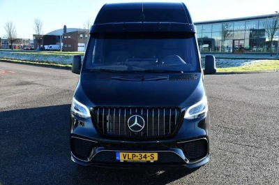 Решетка радиатора Mercedes Sprinter W907 (18-22) тюнинг стиль GT