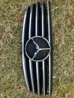 Решетка радиатора CL BLACK стиль (FACE LIFT) mercedes E W211 07-09год.