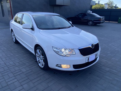 Шрот розборка запчастини Капот Бампер фари Skoda Superb 2 Шкода свперб