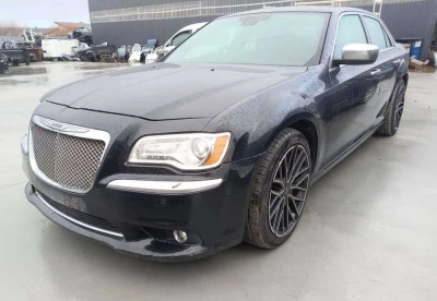 Chrysler 300C кузов, запчастини