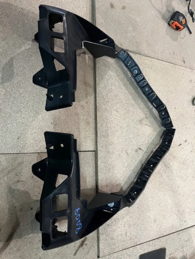 Крепление бампера зад jeep cherokee kl 2019 2020 2021
