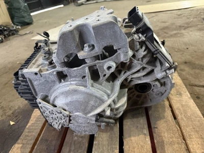 Коробка 2.4 передній привід jeep cherokee kl 35миль