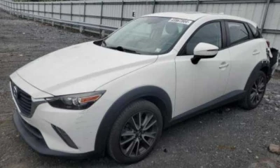 Mazda Cx-3  Бампер передній , підсилювач 2014-2018