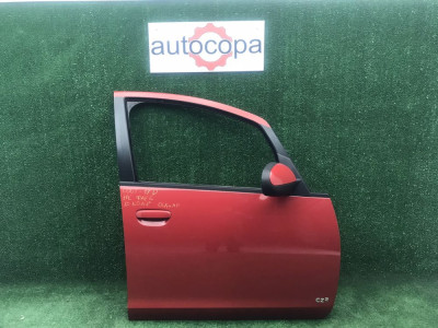 Дверка передня права для Mitsubishi Colt,міцубісі кольт