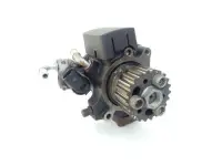 Насос топливный (ТНВД) 03L 130 755 H Volkswagen Passat B7 1.6 TDI CAYC