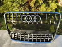 Решетка Радиатора AUDI Q7 2005-2015год.S стиль BlackChrome.Уценка