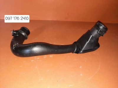 Патрубок 8200887170 Renault Trafic Opel Vivaro Nissan Primastar 2.0