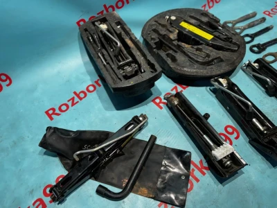 Домкрат ключ vw volkcwagen audi крюк фольцваген Ауді